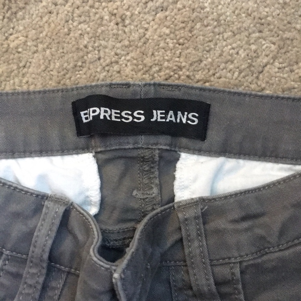Express pants - Picture 3 of 5